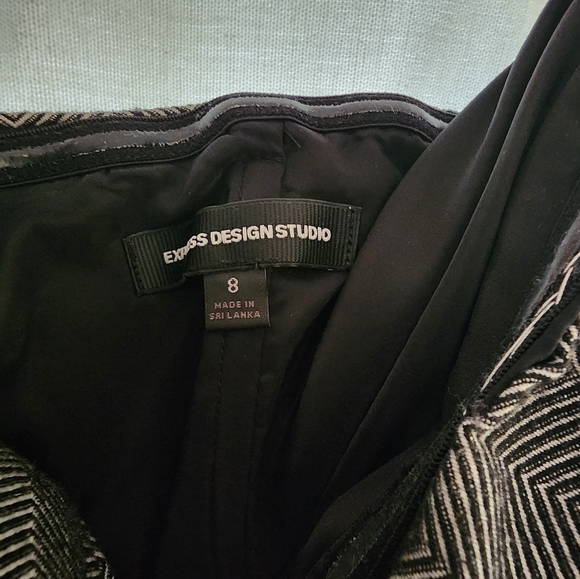 Express Design Studio Size 8 halterdress - Picture 4 of 9